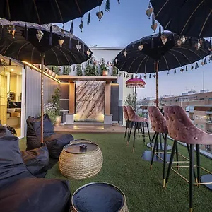  Apartament On Designed For Adults