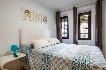 13 Calle San Jacinto Apartment Seville