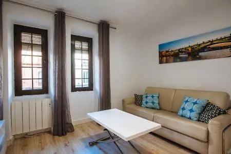 13 Calle San Jacinto Apartment Seville