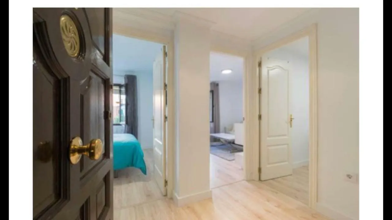13 Calle San Jacinto Apartment Seville