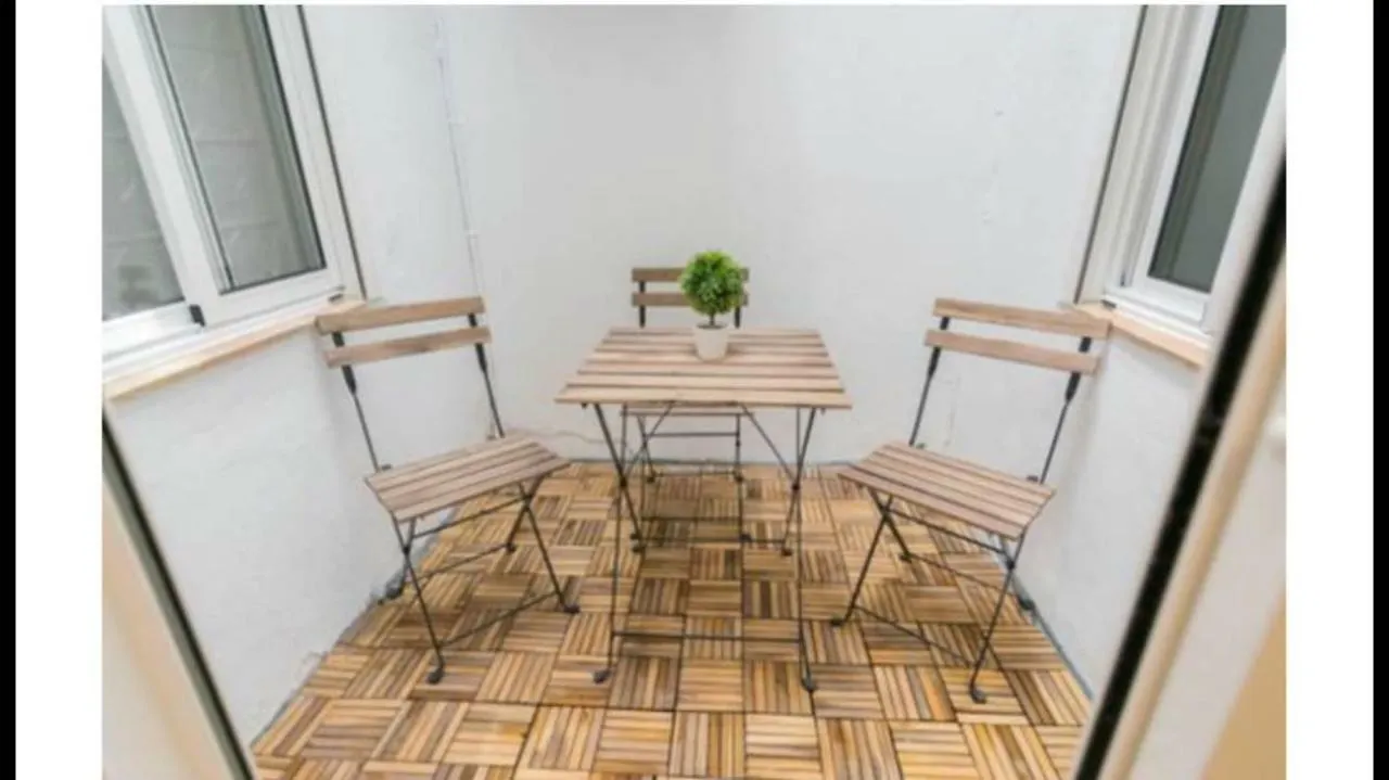 13 Calle San Jacinto Apartment Seville